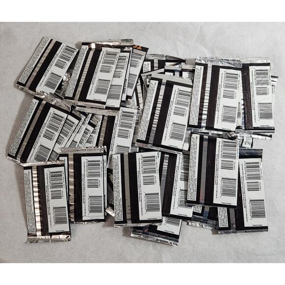 Tomb Raider CCG Vintage Huge Lot Of 50 Packs Sealed 1999 Brand New - Picture 7 of 7